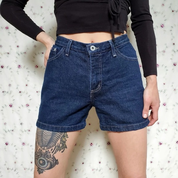 Y2K Dark Wash Denim Shorts - Picture 4 of 7